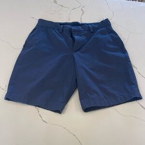 Vineyard Vines on-the-go-short size 28